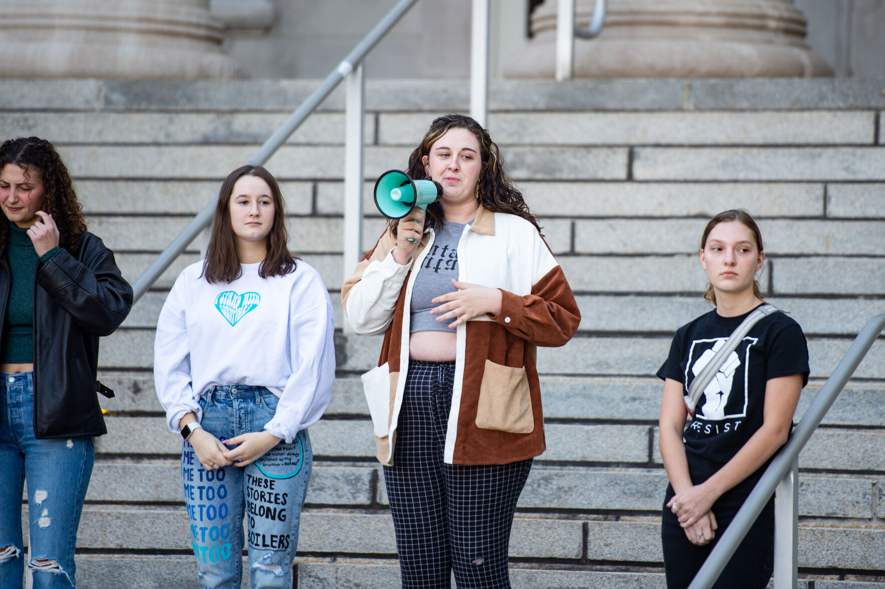 Students rally in support of MeToo movement, Charlotte Russell welcomes participants